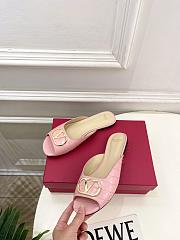 Colestore Valentino Garavani VLogo Signature Slide Sandal In Printed Calfskin Flat Pink - 5