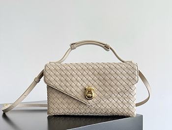 Colestore  Bottega Veneta Women's Knot Lock in Ecru 25×16×5.5cm