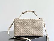 Colestore  Bottega Veneta Women's Knot Lock in Ecru 25×16×5.5cm - 4