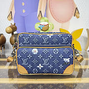 Colestore Louis Vuitton Nil Blue Monogram Flowers Denim 25 x 17.5 x 11 cm - 1