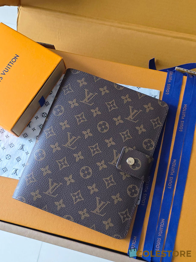 Colestore Louis Vuitton Large Ring Agenda Cover 18.5 x 23 x 3 cm - 1
