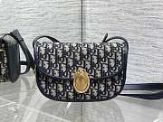 Colestore Dior Medium Dior Médaillon Flap Bag Blue Dior Oblique Jacquard 23 x 16 x 6.5 cm - 1