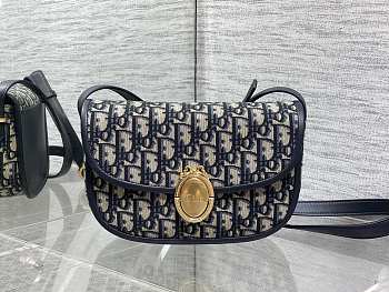 Colestore Dior Medium Dior Médaillon Flap Bag Blue Dior Oblique Jacquard 23 x 16 x 6.5 cm