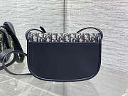 Colestore Dior Medium Dior Médaillon Flap Bag Blue Dior Oblique Jacquard 23 x 16 x 6.5 cm - 2