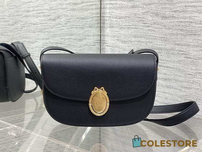 Colestore Dior Medium Dior Médaillon Flap Bag Black Grained Calfskin 23 x 16 x 6.5 cm - 1