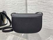 Colestore Dior Medium Dior Médaillon Flap Bag Black Grained Calfskin 23 x 16 x 6.5 cm - 4
