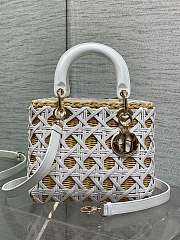 Colestore Dior Medium Lady Dior Bag in Natural Rattan & White Matte Calfskin Cannage 24cm - 1
