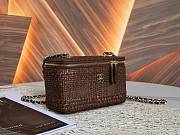 Colestore Chanel Classic Long Vanity with Chain   Braided Raffia & Gold-Tone Metal  Brown 9.5 x 17 x 8cm - 6