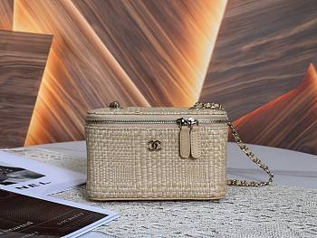 Colestore Chanel Classic Long Vanity with Chain   Braided Raffia & Gold-Tone Metal  Beige 9.5 x 17 x 8cm