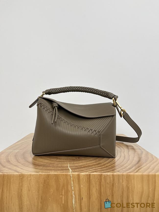 Colestore Loewe Small Puzzle Edge Diamond Top-Handle Bag in Brown 24 x 10.5 x 16.5cm - 1