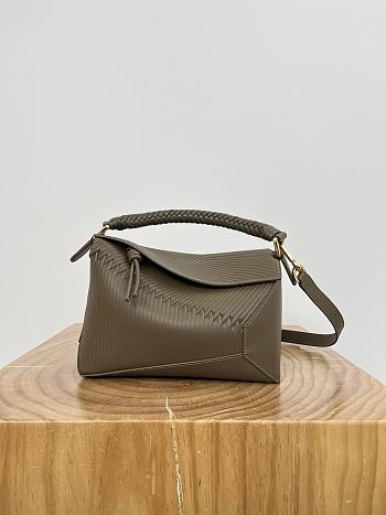 Colestore Loewe Small Puzzle Edge Diamond Top-Handle Bag in Brown 24 x 10.5 x 16.5cm