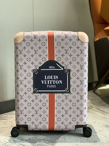 Colestore Louis Vuitton Horizon 55 Other Monogram Canvas Saffron  38 x 55 x 21 cm