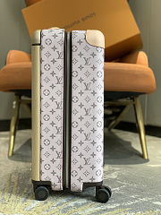 Colestore Louis Vuitton Horizon 55 Other Monogram Canvas Saffron  38 x 55 x 21 cm - 2