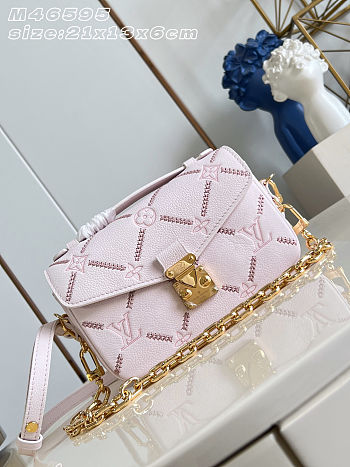 Colestore Louis Vuitton Pochette Métis East West Light Bliss Couture 21.5 x 13.5 x 6 cm