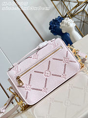 Colestore Louis Vuitton Pochette Métis East West Light Bliss Couture 21.5 x 13.5 x 6 cm - 4