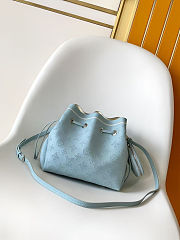 Colestore Louis Vuitton Mahina Couture Bella Bleu Olympe 19 x 22 x 14 cm - 4