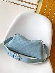 Colestore Louis Vuitton Mahina Couture Hand It All PM Bleu Olympe 29 x 18 x 13 cm - 3