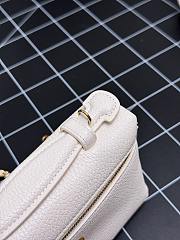 Colestore Chanel Large Vanity with chain Grained Calfskin & Gold-Tone Metal  White 15 x 23 x 5cm - 4
