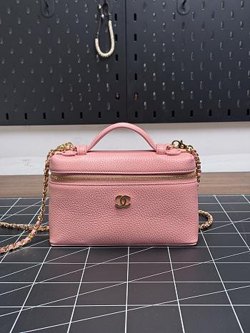 Colestore Chanel Large Vanity with chain Grained Calfskin & Gold-Tone Metal  Pink 15 x 23 x 5cm