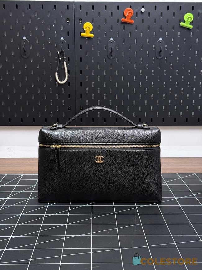Colestore Chanel Large Vanity with chain Grained Calfskin & Gold-Tone Metal  Black 15 x 23 x 5cm - 1