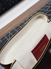 Colestore Chanel Large Vanity with chain Grained Calfskin & Gold-Tone Metal  Black 15 x 23 x 5cm - 2