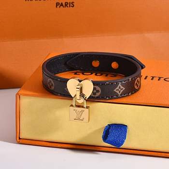 Colestore Louis Vuitton Lock Me In Love Bracelet Monogram canvas