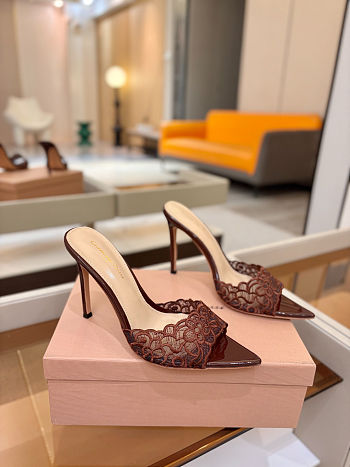 Colestore Gianvito Rossi Yvonne Mule Brown
