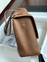 Colestore Chanel Maxi Flapbag Grained Calfskin & Silver Metal Camel 26 x 38.5 x 11cm - 3