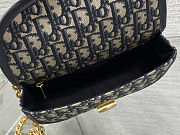 Colestore Dior Small Dior Médaillon Flap Bag with Chain Blue Dior Oblique Jacquard  21 x 12 x 5.5 cm - 3