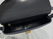 Colestore Dior Small Dior Médaillon Flap Bag Black Grained Calfskin  21 x 12 x 5.5 cm - 4