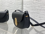 Colestore Dior Small Dior Médaillon Flap Bag Black Grained Calfskin  21 x 12 x 5.5 cm - 3