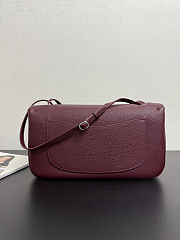 Colestore Chanel Maxi Flapbag   Grained Calfskin & Silver Metal Burgundy  19.5 x 32 x 10cm - 4
