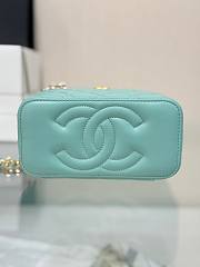 Colestore Chanel Lambskin Quilted Vanity Case With Chain Tiffany Blue  Gold Hardware 17x9.5x8cm - 6
