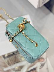 Colestore Chanel Lambskin Quilted Vanity Case With Chain Tiffany Blue  Gold Hardware 17x9.5x8cm - 4