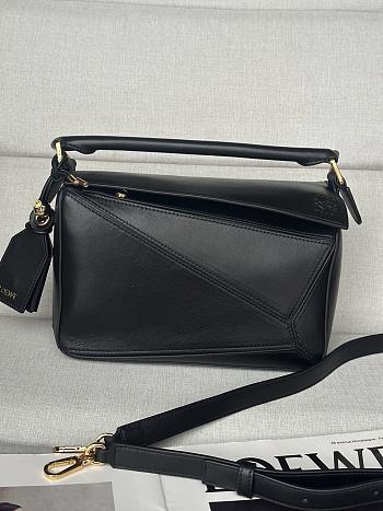Colestore Loewe Small Featherlight Puzzle Bag in Nappa Lambskin Black 24x10.5x16.5cm
