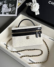 Colestore Chanel Coco Beach Top Handle Long Vanity Case with Chain Ecru Tweed and Black Calfskin Gold Hardware 17x19.5x5.5cm - 1