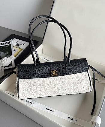 Colestore Chanel 26S Small Shopping Bag Matthieu Blazy Black/Ecru Tweed Leather 15x30.5x11.5cm