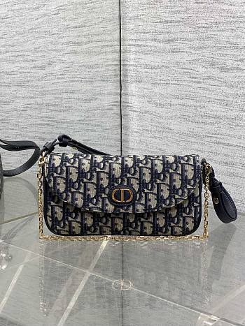 Colestore Dior 30 Montaigne D-Vine Pouch with Chain Blue Dior Oblique Jacquard  22 x 12 x 5 cm