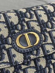 Colestore Dior 30 Montaigne D-Vine Pouch with Chain Blue Dior Oblique Jacquard  22 x 12 x 5 cm - 6