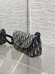 Colestore Dior 30 Montaigne D-Vine Pouch with Chain Blue Dior Oblique Jacquard  22 x 12 x 5 cm - 4