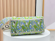 Colestore Dior Medium Lady D'Late Multicolor Lily of the Valley Embroidery with Dior Médaillon 24 × 20 × 11 cm  - 3