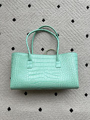 Colestore Chanel Small Shopping Bag   Crocodile Embossed Calfskin & Gold-Tone Metal  Green  20 x 39 x 13cm - 5