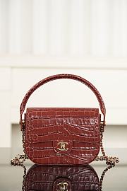 Colestore Chanel Clutch   Crocodile Embossed Calfskin & Gold-Tone Metal  Burgundy  16 x 26 x 2.5cm - 1