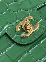 Colestore Chanel Mini Flap Bag with Top Handle   Crocodile Embossed Calfskin & Gold-Tone Metal  Green  14.5 x 19.5 x 5cm - 4