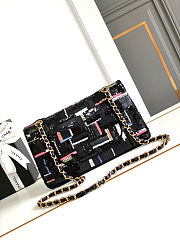 Colestore Chanel Classic 11.12 handbag Embroidered satin, sequins, glass pearls & ruthenium-finish metal, black, yellow & white 15.5×25.5×6.5cm - 5