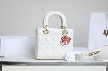 Colestore Dior Dioramour My ABCDior Lady Dior Bag latte Cannage Lambskin with Heart Motif 20 x 15 x 8 cm