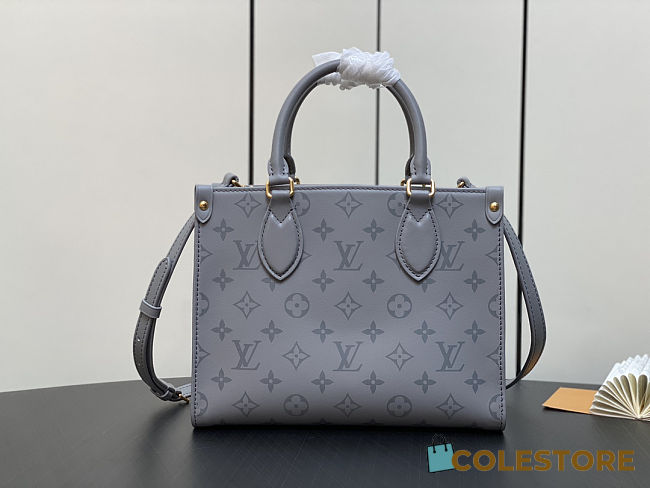 Colestore Louis Vuitton OnTheGo PM Trianon Gray 25 x 19 x 11.5 cm - 1