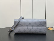 Colestore Louis Vuitton OnTheGo PM Trianon Gray 25 x 19 x 11.5 cm - 6
