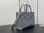 Colestore Louis Vuitton OnTheGo PM Trianon Gray 25 x 19 x 11.5 cm - 4
