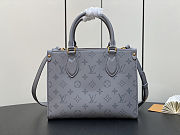 Colestore Louis Vuitton OnTheGo PM Trianon Gray 25 x 19 x 11.5 cm - 3